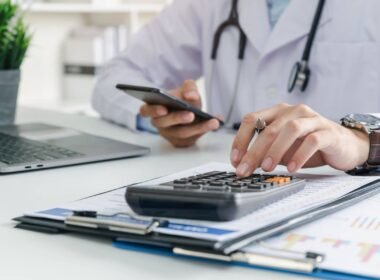 Financial Tips for Doctors: Smart Investments and Myths